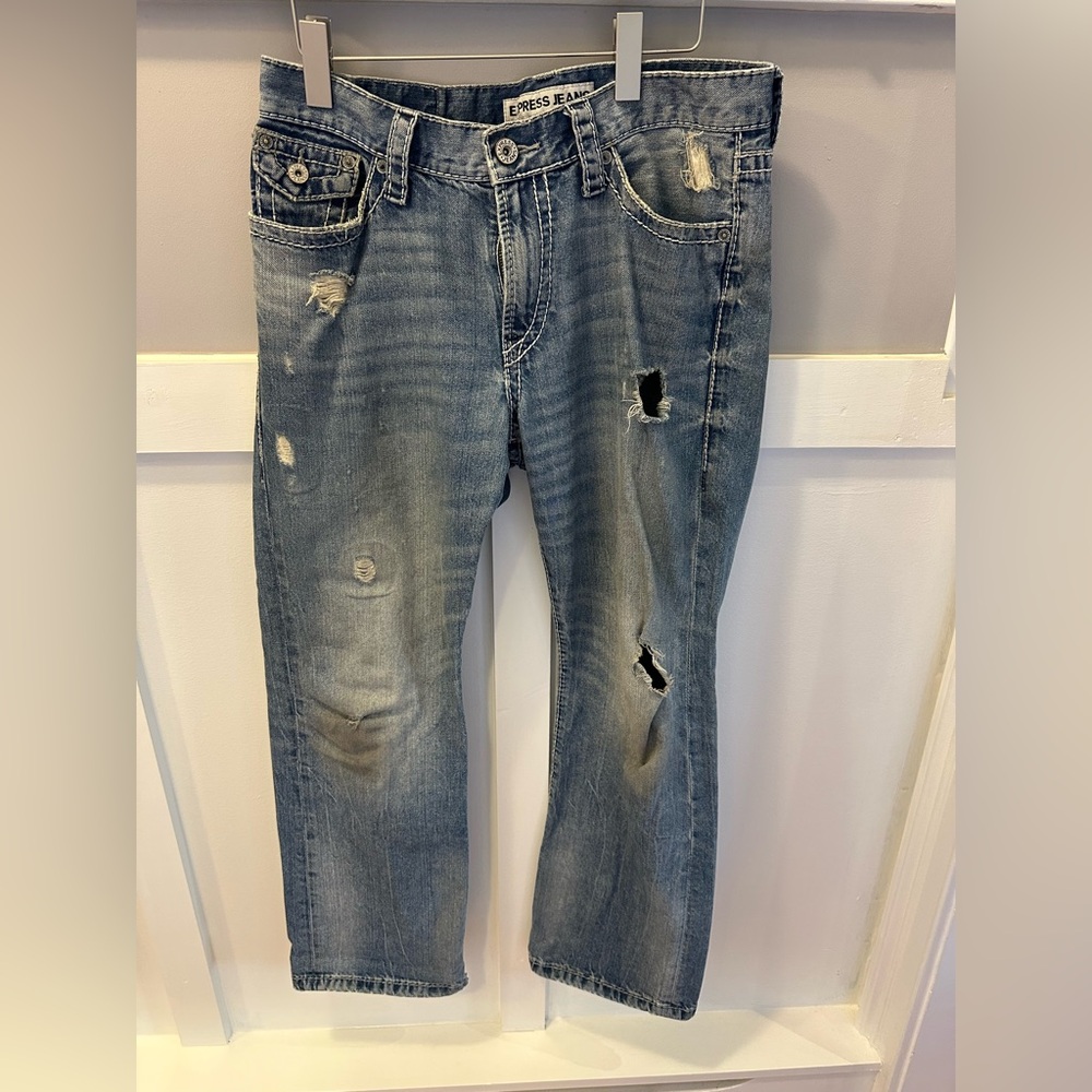 Express Men's Kingston Classic Fit Boot cut Light Blue Distressed Jeans 33x32